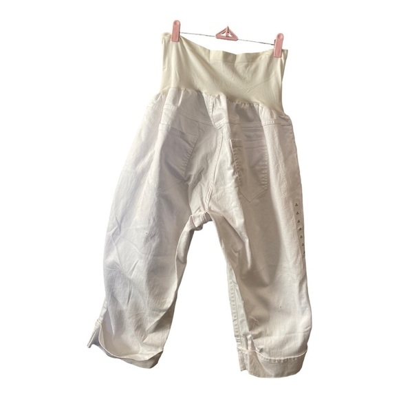 - NWT Women’s Maternity Crossover White Cropped Jeans Size 2X - Picture 3 of 14